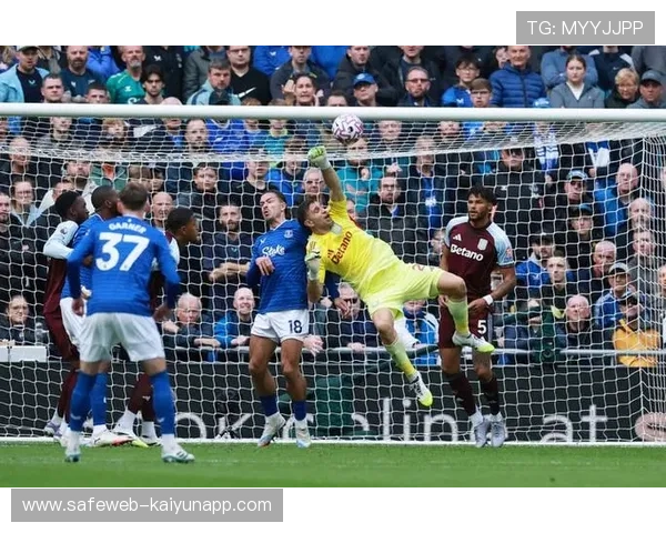 维拉欧联杯消耗不容忽视 双线作战致主力球员体能透支