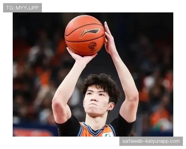 偰李永炜三分命中率46.7%，高个子控卫换防潜力分析